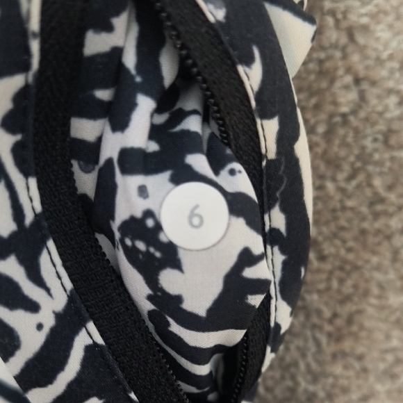 Lululemon Athletica Black and White Athletic Shorts - Picture 2 of 7